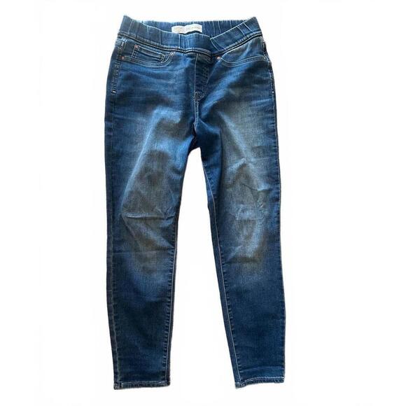 Denim - Levi's Signature Totally Shaping Pull-On Skinny Jeans